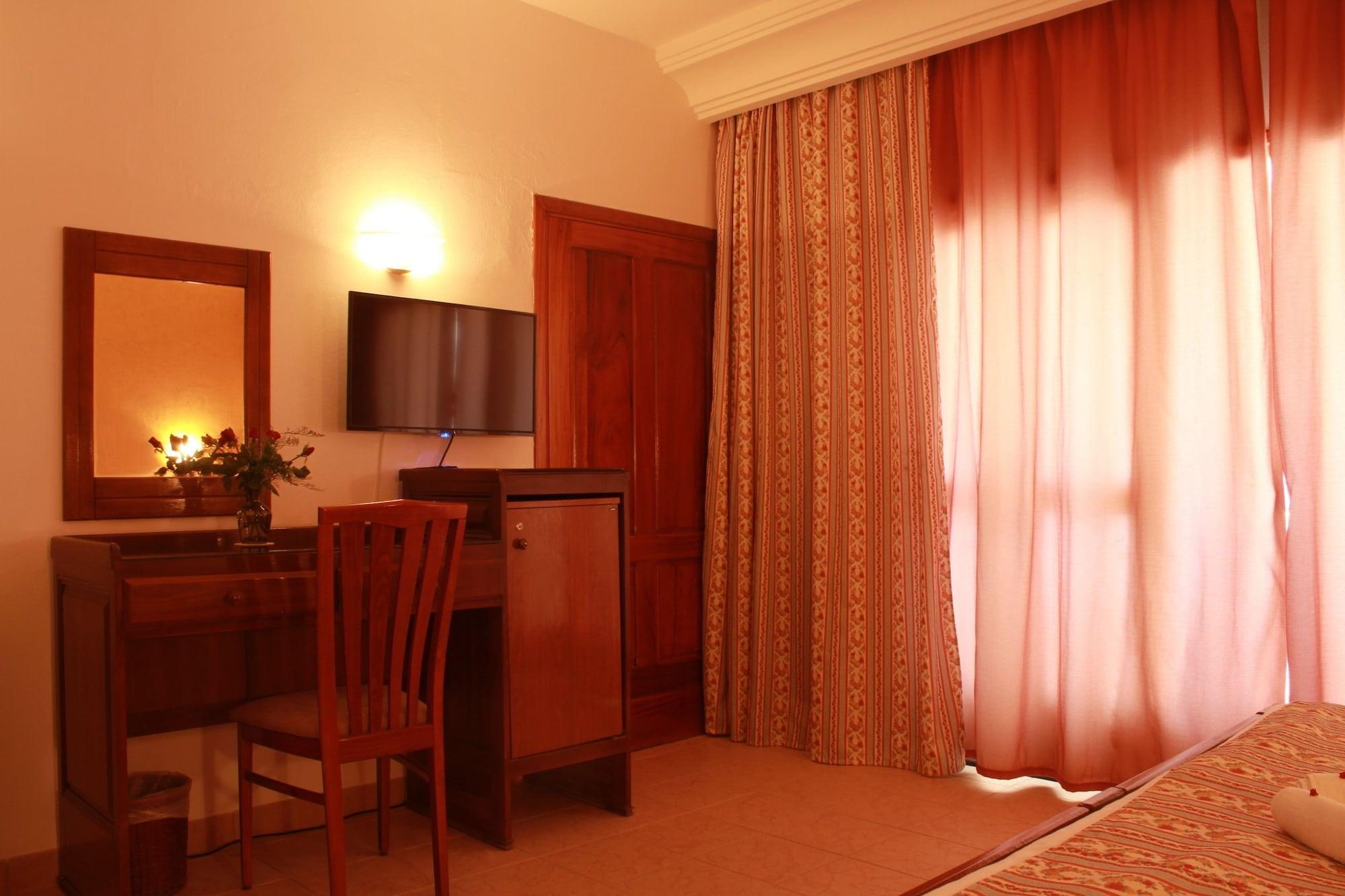 Le Grand Hotels Des Thermes Mezraia Екстериор снимка