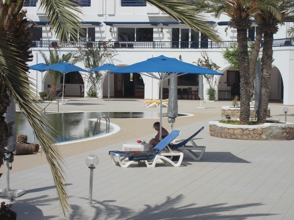 Le Grand Hotels Des Thermes Mezraia Екстериор снимка