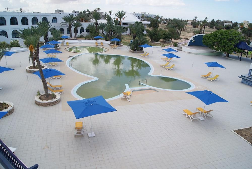 Le Grand Hotels Des Thermes Mezraia Екстериор снимка