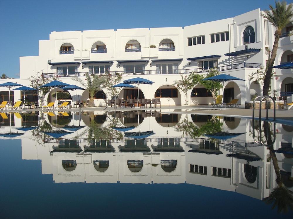 Le Grand Hotels Des Thermes Mezraia Екстериор снимка